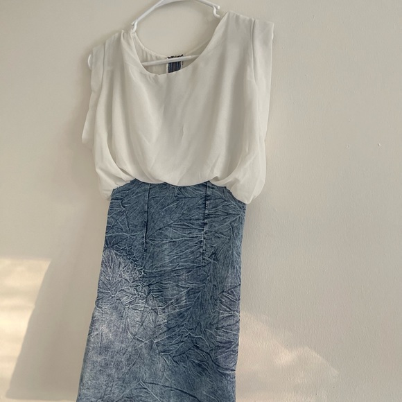 Mini dress - Picture 5 of 8